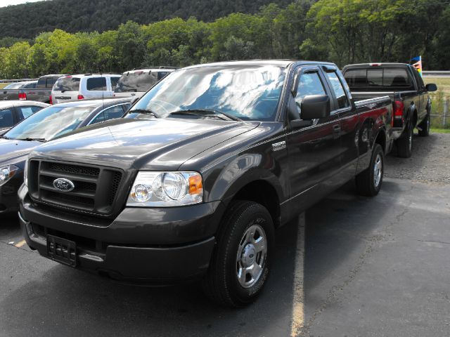 2005 Ford F150 XLT Supercrew Short Bed 2WD