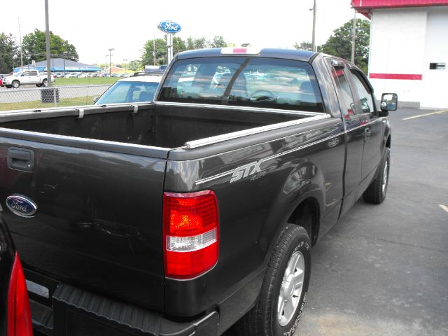 2005 Ford F150 XLT Supercrew Short Bed 2WD