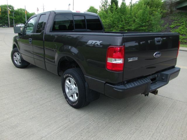 2005 Ford F150 XLT Supercrew Short Bed 2WD