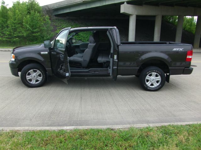 2005 Ford F150 XLT Supercrew Short Bed 2WD