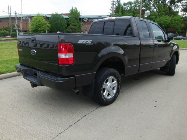 2005 Ford F150 XLT Supercrew Short Bed 2WD