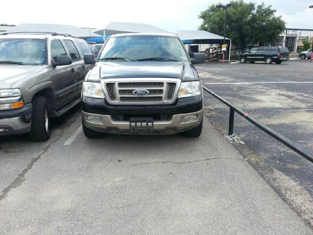 2005 Ford F150 4dr Sdn LE V6 Auto