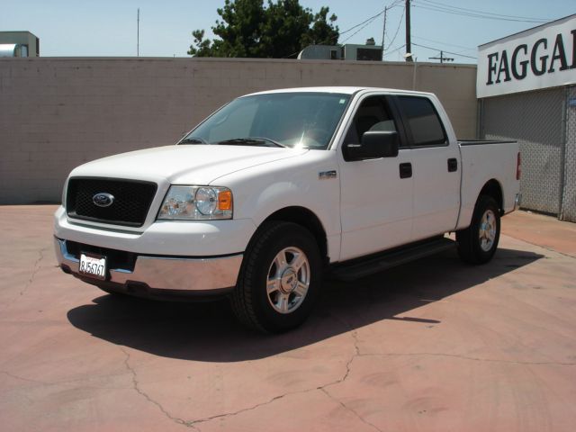 2005 Ford F150 SL Short Bed 2WD