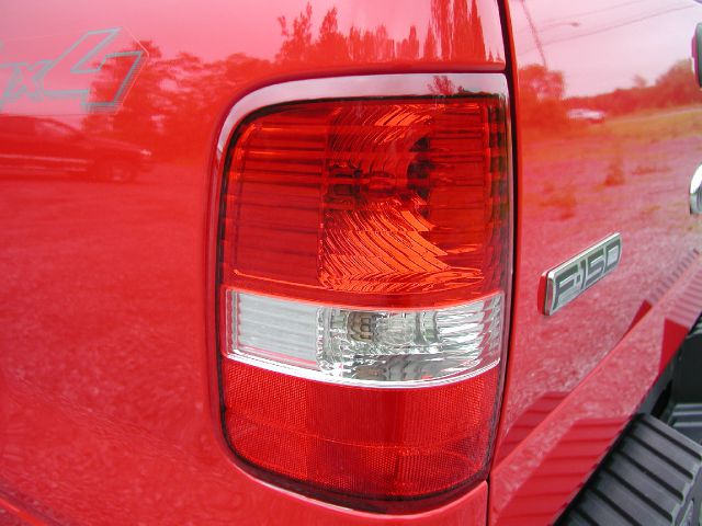 2005 Ford F150 XL 2WD Reg Cab