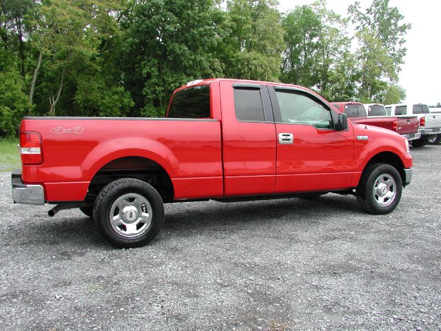 2005 Ford F150 XL 2WD Reg Cab