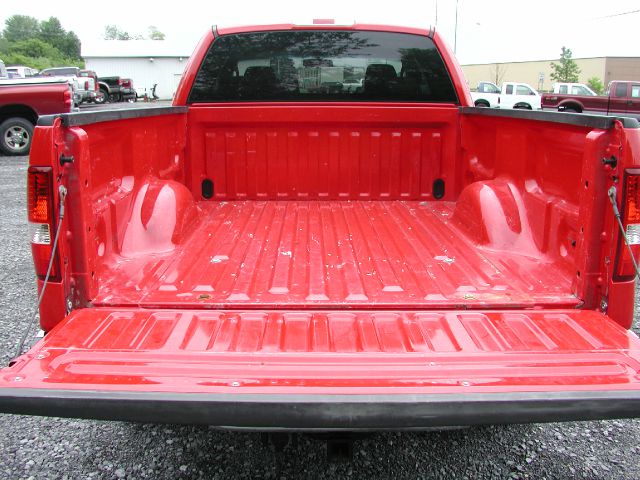 2005 Ford F150 XL 2WD Reg Cab