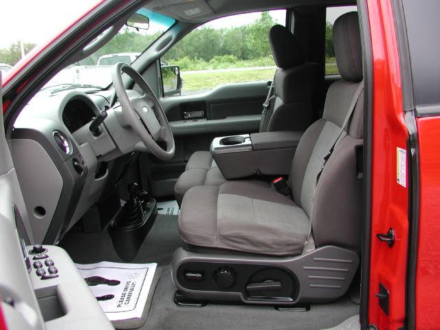 2005 Ford F150 XL 2WD Reg Cab