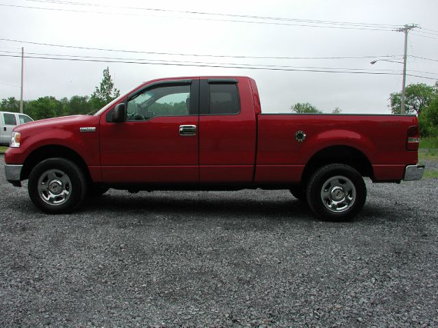 2005 Ford F150 XL 2WD Reg Cab