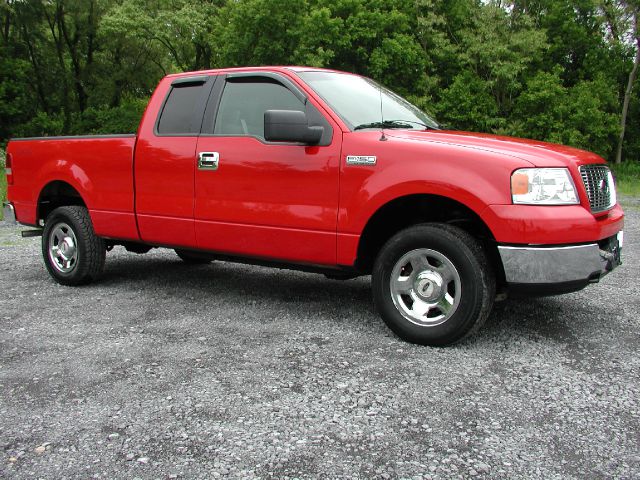 2005 Ford F150 XL 2WD Reg Cab