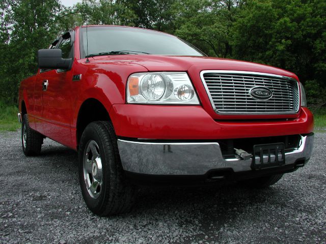 2005 Ford F150 XL 2WD Reg Cab