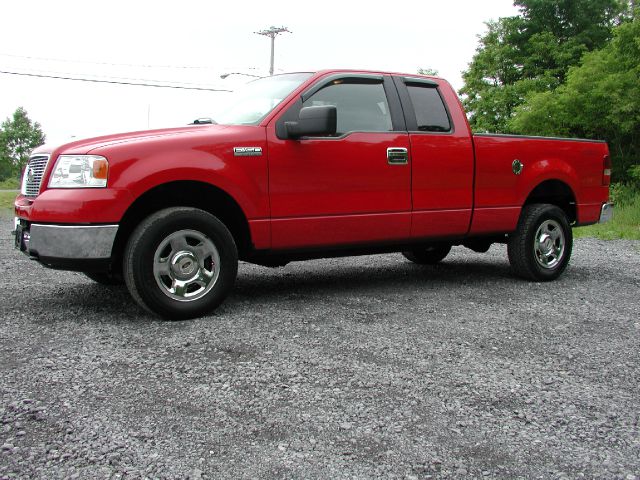 2005 Ford F150 XL 2WD Reg Cab