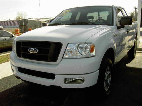 2005 Ford F150 2Dr. Ht