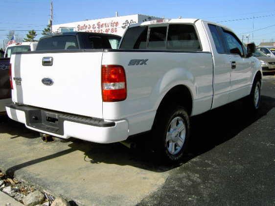 2005 Ford F150 2Dr. Ht