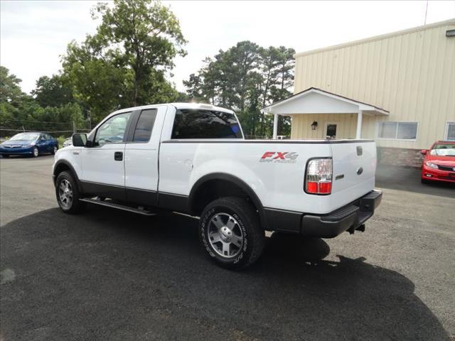 2005 Ford F150 EXT CAB 4WD 143.5wb