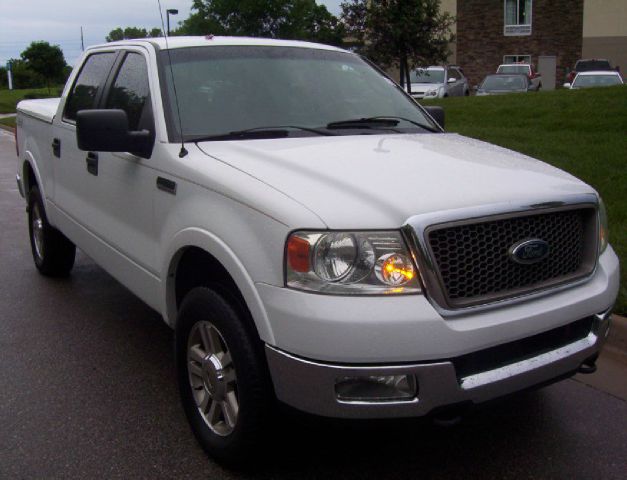 2005 Ford F150 XLT Supercrew Short Bed 2WD