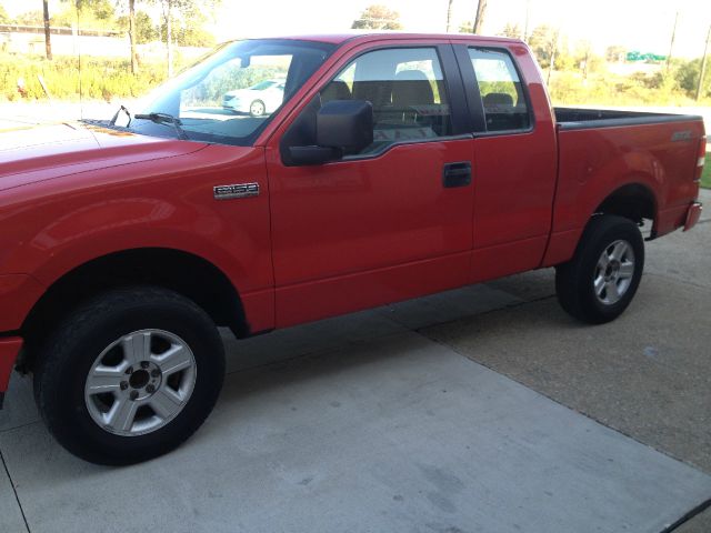 2005 Ford F150 Silver Touring WITH NAV, Sunroof, Leather, And TV