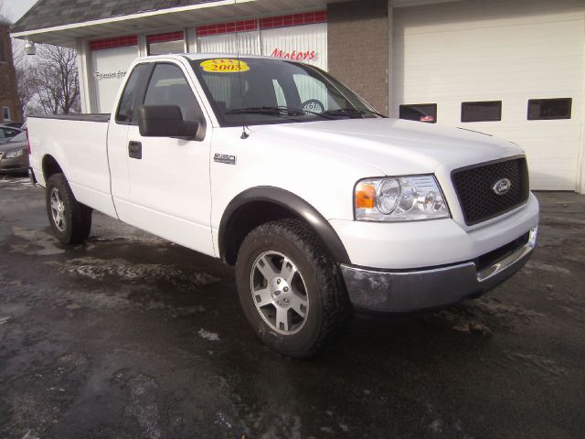 2005 Ford F150 XL Supercab Short Bed 2WD