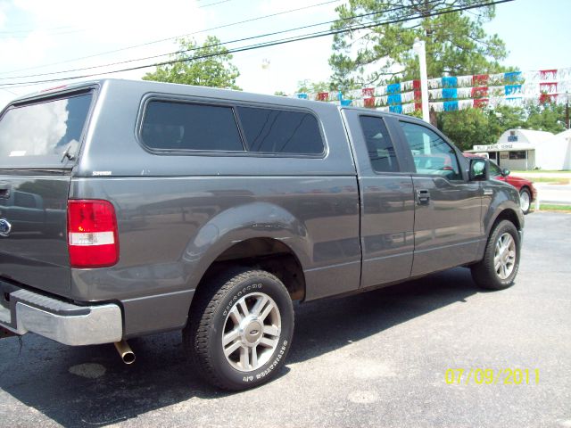 2005 Ford F150 XLT Supercrew Short Bed 2WD