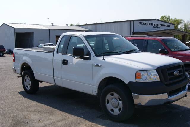 2005 Ford F150 Two Door Hardtop