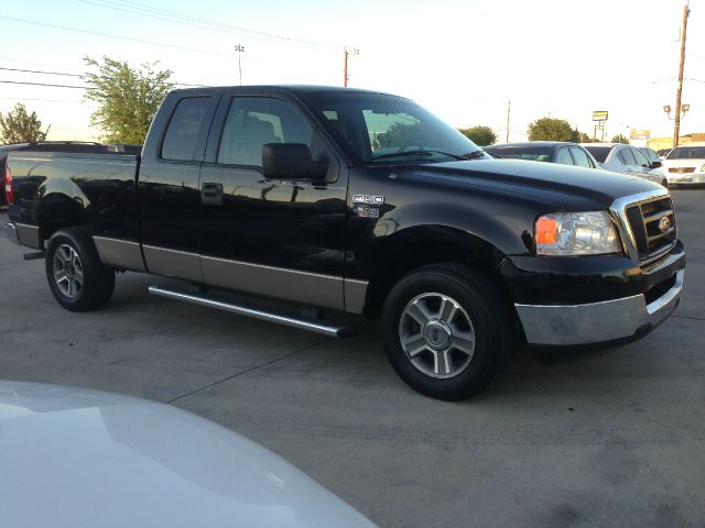 2005 Ford F150 SLE- 4X4