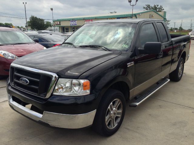 2005 Ford F150 SLE- 4X4