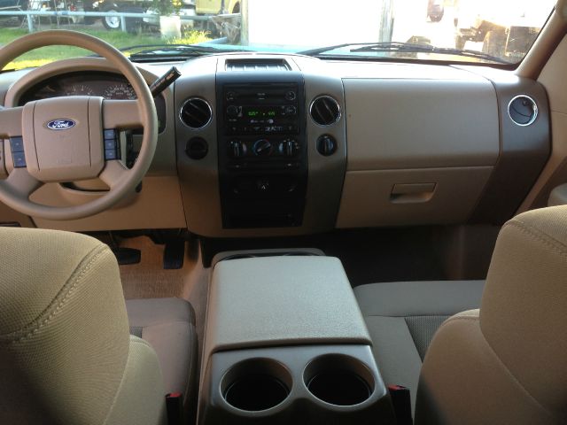 2005 Ford F150 SLE- 4X4