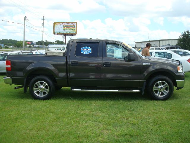 2005 Ford F150 SL Short Bed 2WD