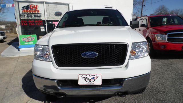 2005 Ford F150 XL 2WD Reg Cab