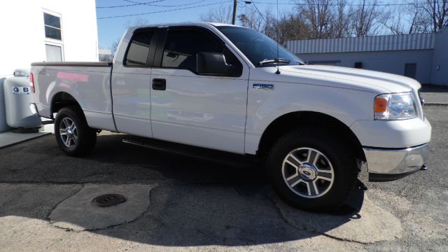 2005 Ford F150 XL 2WD Reg Cab