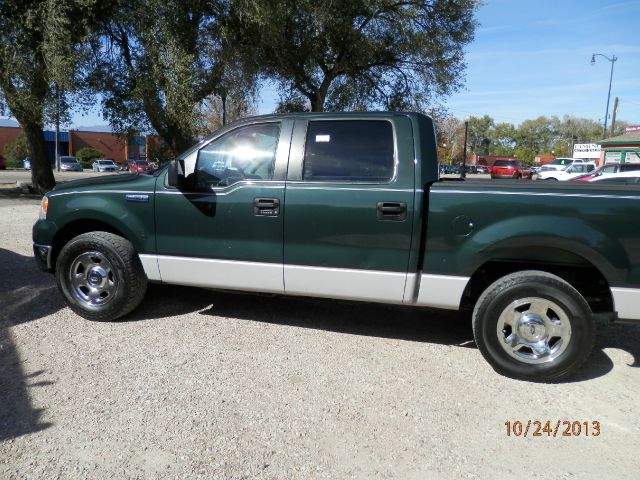 2005 Ford F150 SL Short Bed 2WD