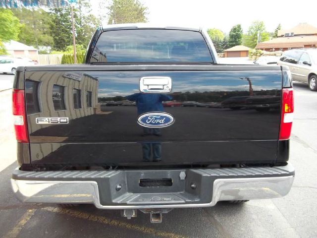 2005 Ford F150 XL 2WD Reg Cab