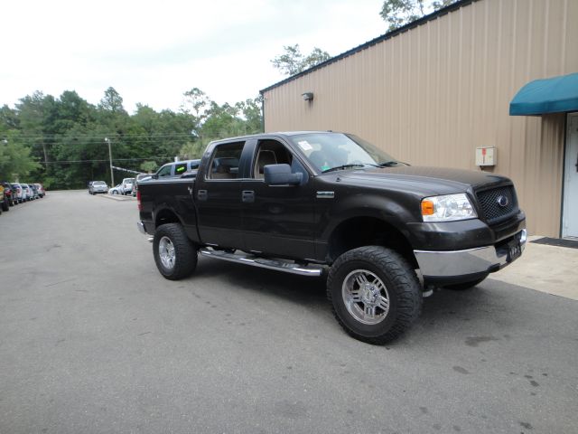 2005 Ford F150 SL Short Bed 2WD