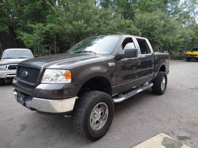 2005 Ford F150 SL Short Bed 2WD