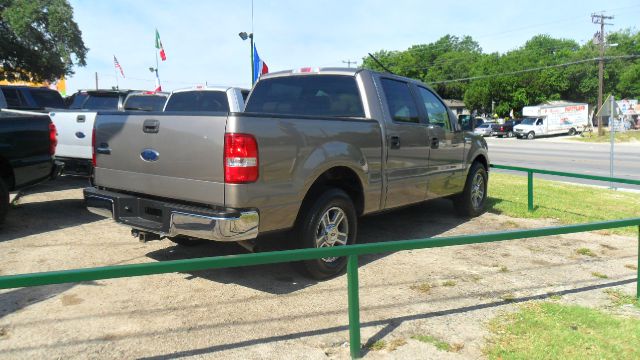 2005 Ford F150 SL Short Bed 2WD