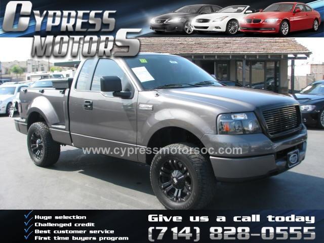 2005 Ford F150 SE 4 Dr