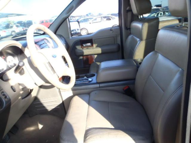 2005 Ford F150 Club Cab 131 WB