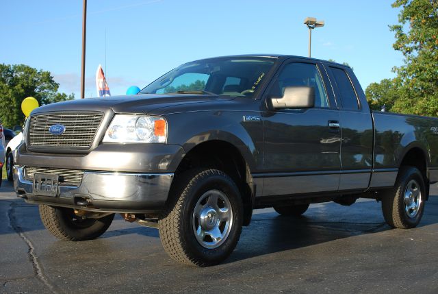 2005 Ford F150 XL 2WD Reg Cab