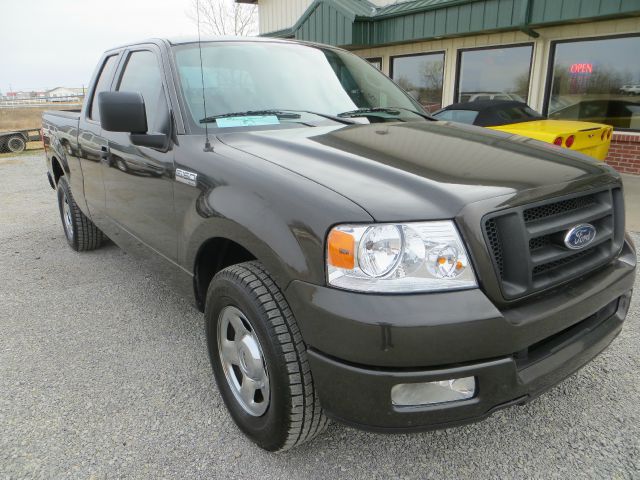 2005 Ford F150 SLE- 4X4