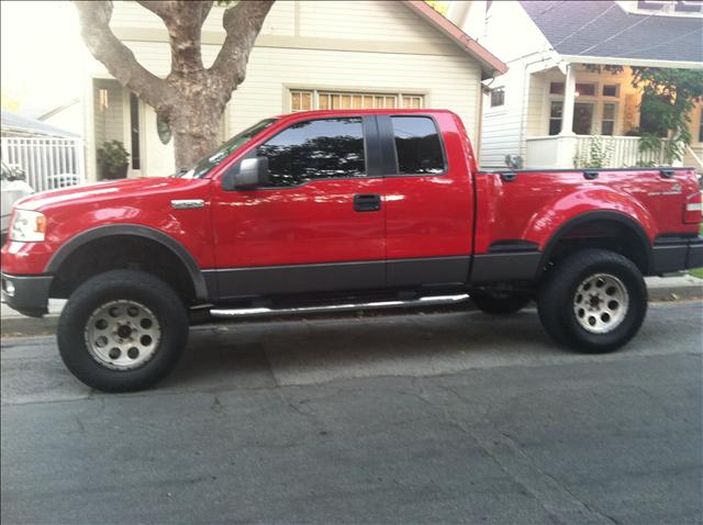 2005 Ford F150 EXT CAB 4WD 143.5wb