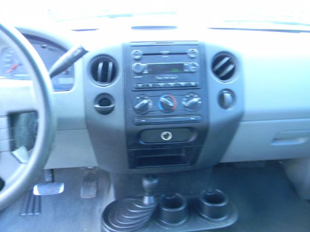 2005 Ford F150 XLT Supercrew Short Bed 2WD