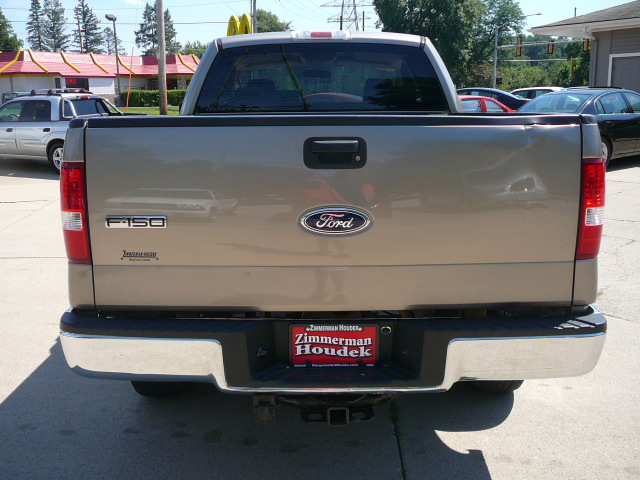 2005 Ford F150 XL 2WD Reg Cab