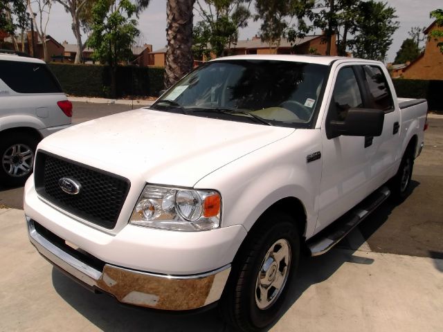 2005 Ford F150 SL Short Bed 2WD