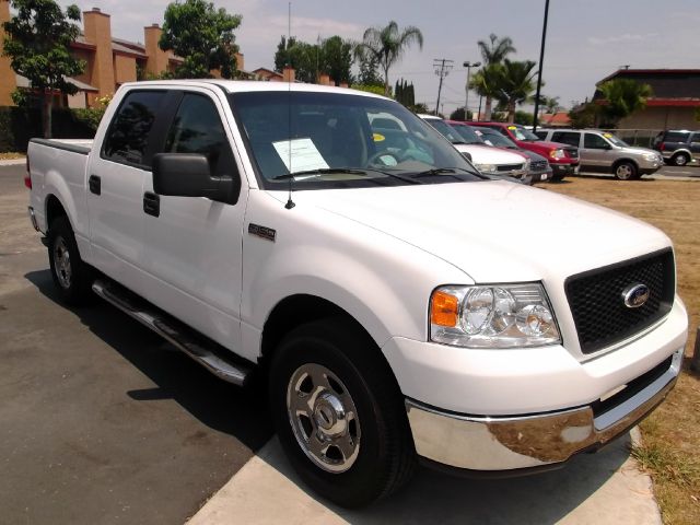 2005 Ford F150 SL Short Bed 2WD