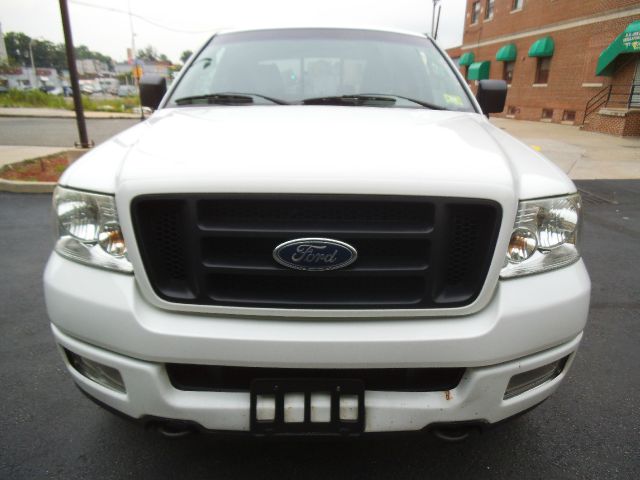 2005 Ford F150 Silver Touring WITH NAV, Sunroof, Leather, And TV