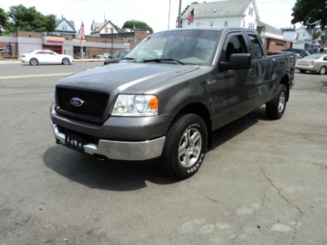 2005 Ford F150 XL 2WD Reg Cab