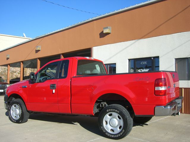 2005 Ford F150 Crew Cab Short Box 2-wheel Drive SLE