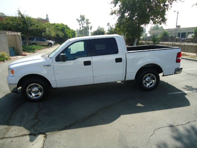 2006 Ford F150 SL Short Bed 2WD