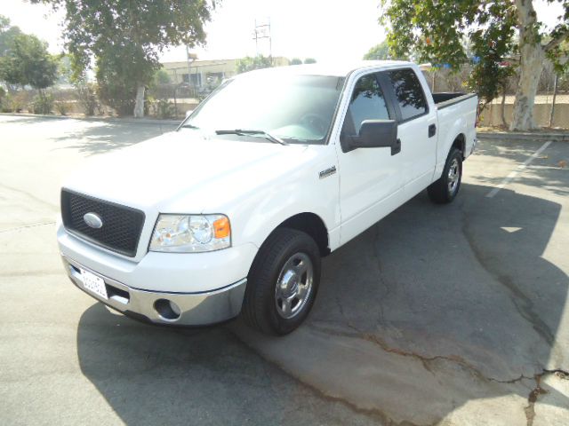 2006 Ford F150 SL Short Bed 2WD