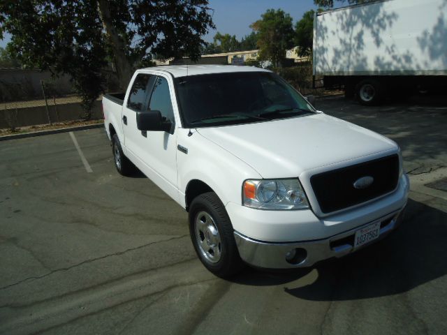 2006 Ford F150 SL Short Bed 2WD