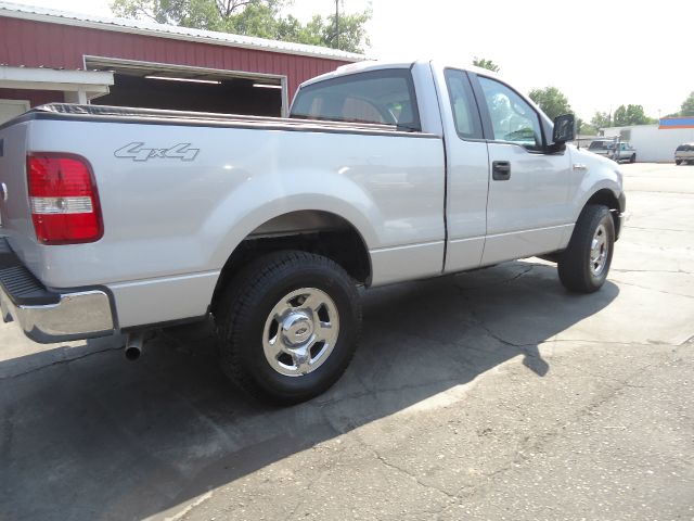 2006 Ford F150 Crew Cab Short Box 2-wheel Drive SLE